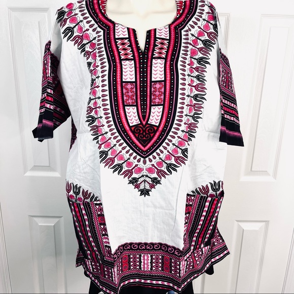 boutique Tops - BRIGHT and BOLD short sleeve 100% COTTON graphic print floral shirt pink L / XL